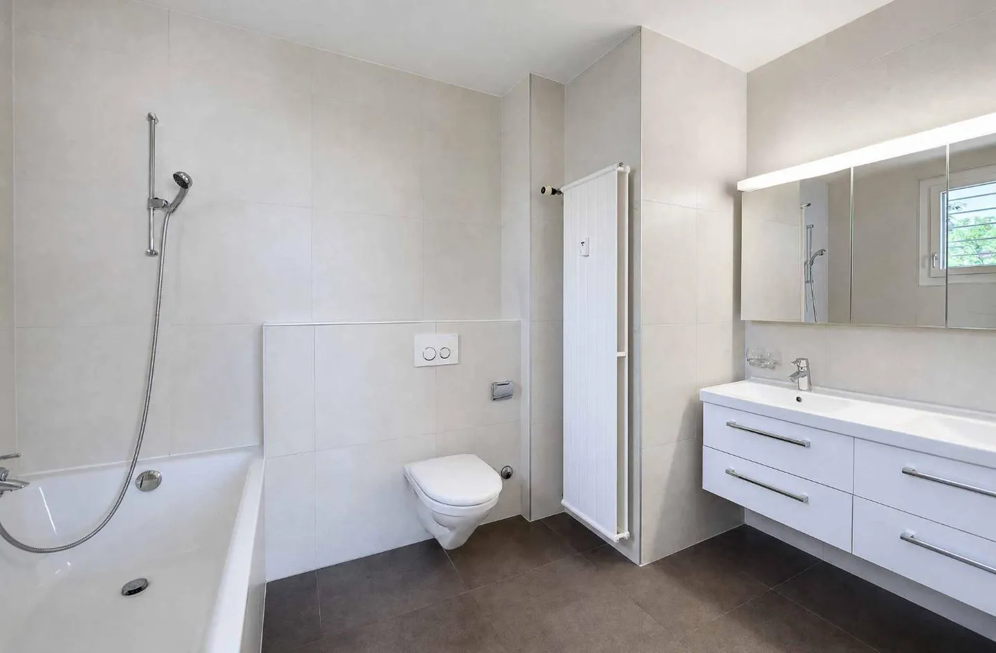 Geräumiges Penthouse mit Seeblick - Foto 7 von 8