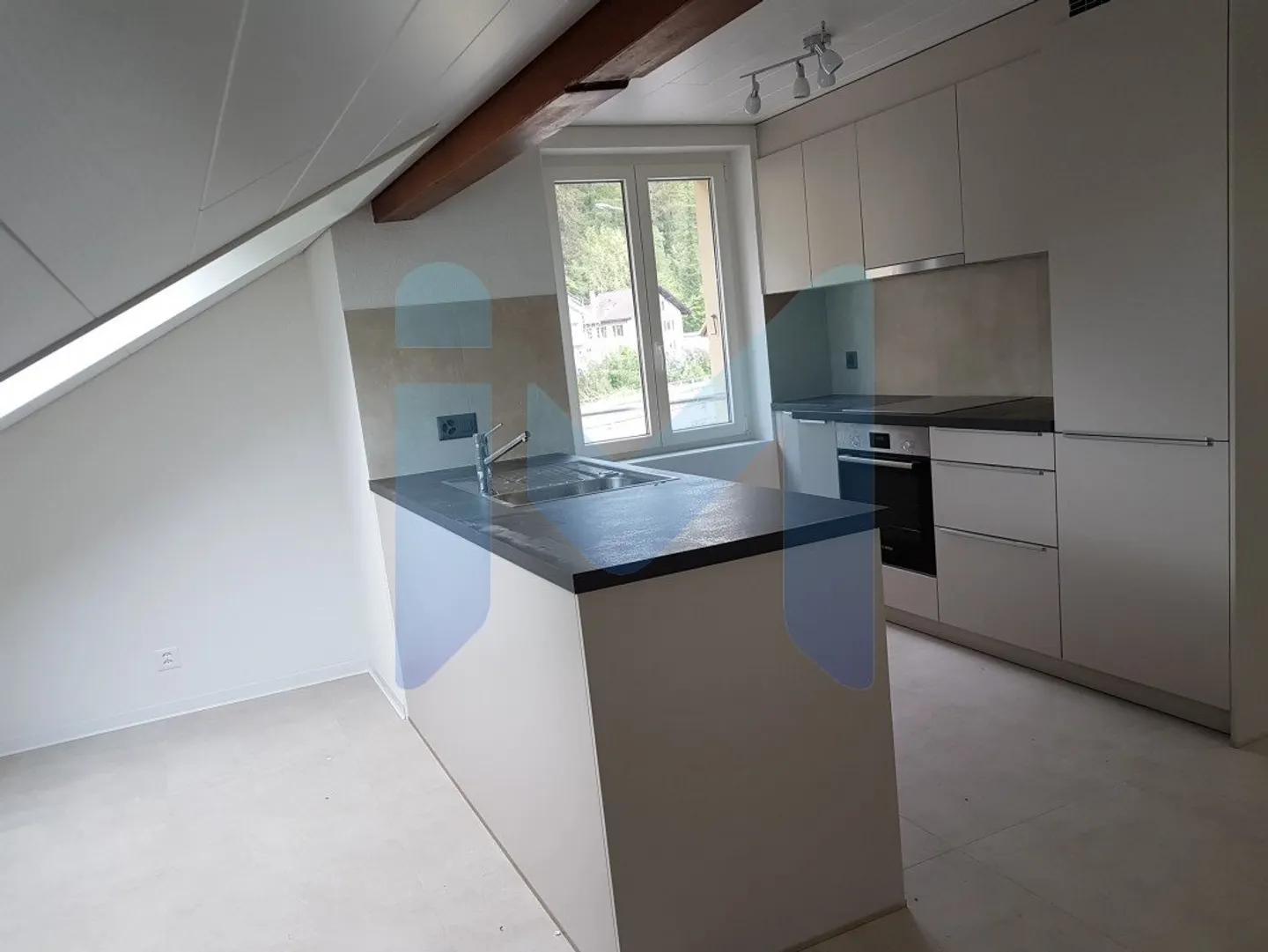 2.5 room apartment with large terrace - Photo 3 of 8