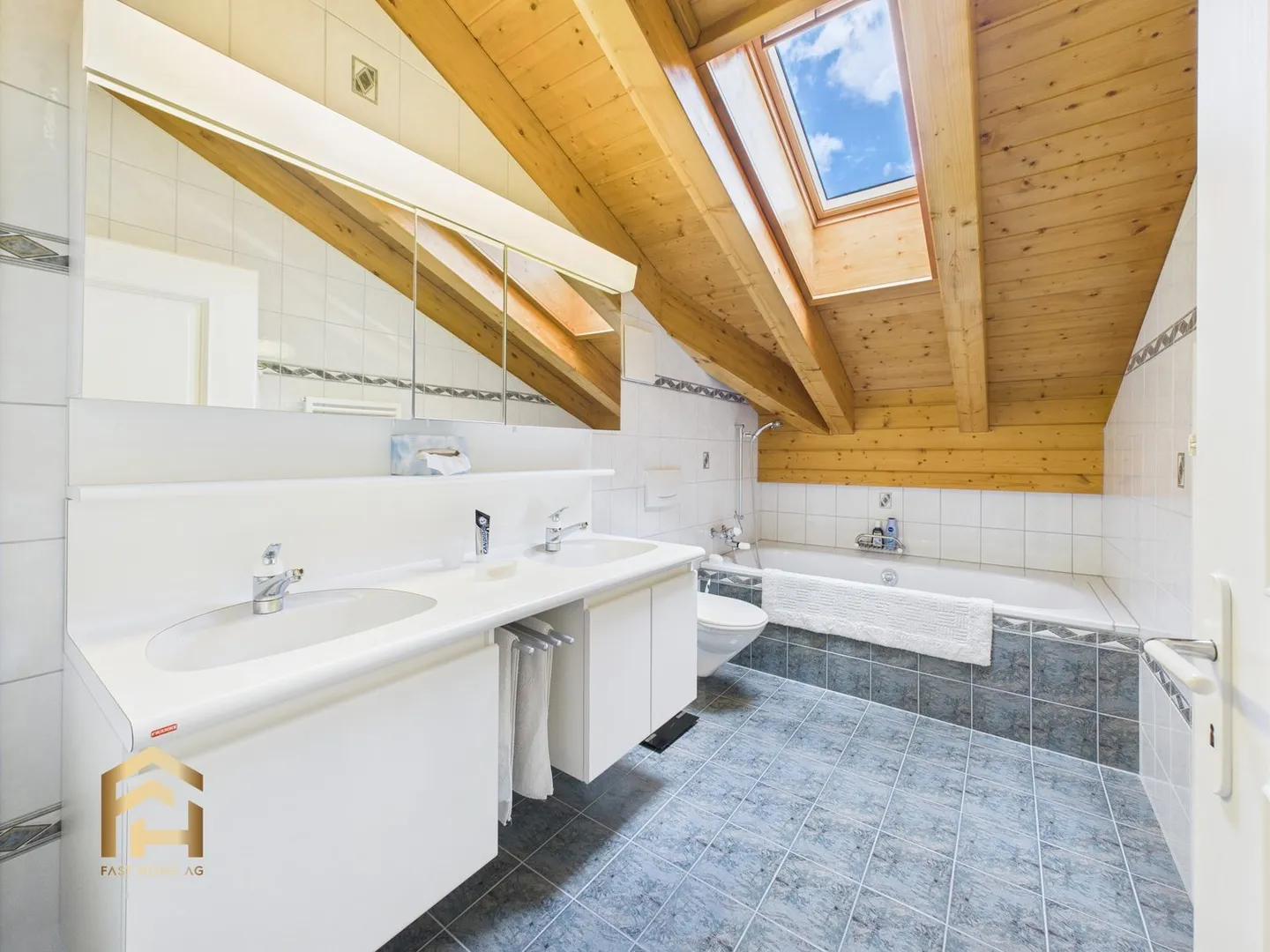 Living Above the Rooftops of Leukerbad - Exclusive Penthouse Apartment - Photo 8 of 13