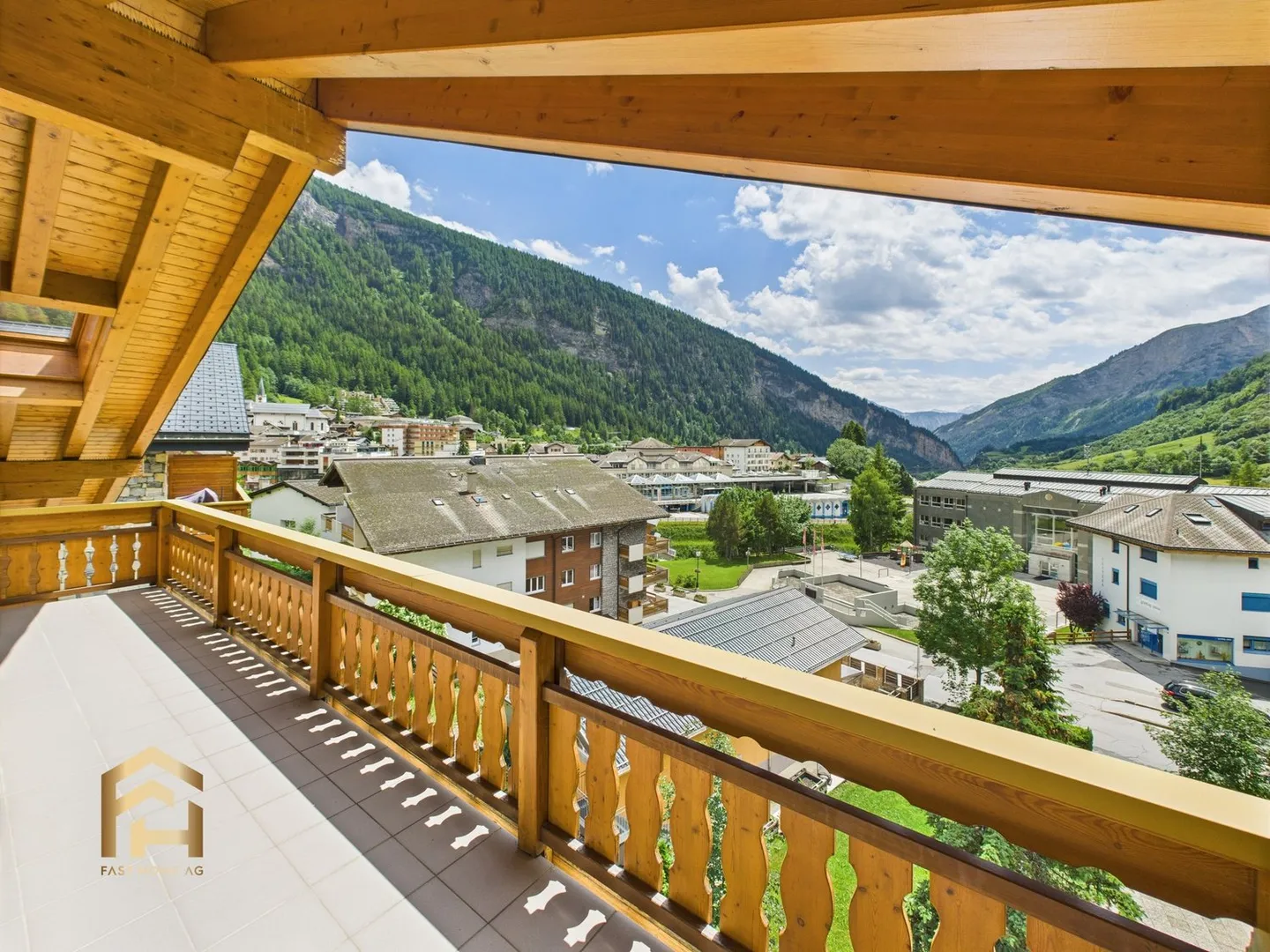 Living Above the Rooftops of Leukerbad - Exclusive Penthouse Apartment - Photo 10 of 13