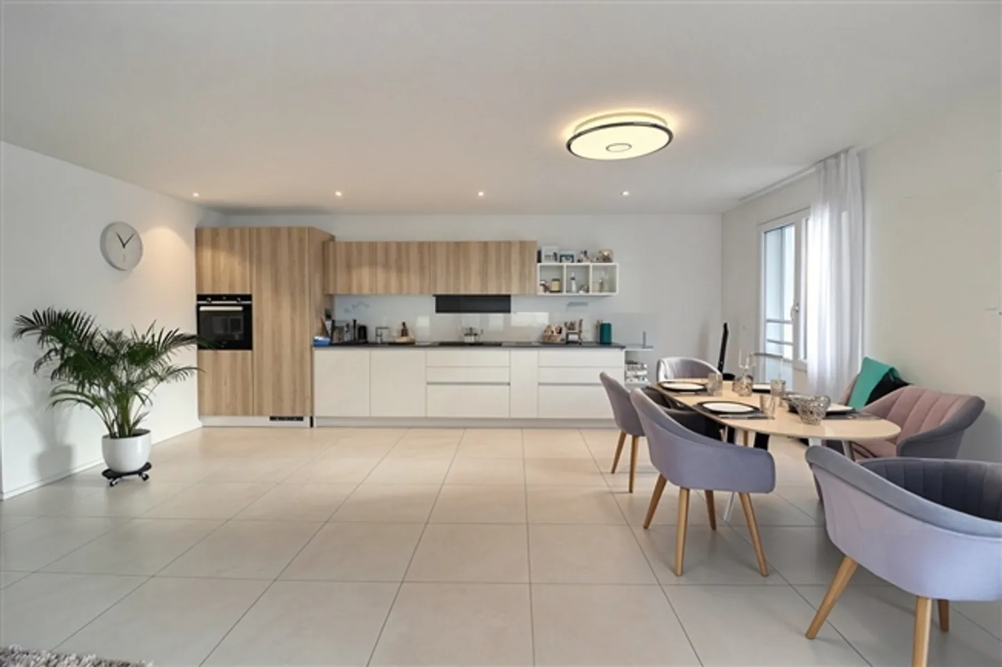 «Geräumige Wohnung und großer Balkon» - Foto 2 von 10