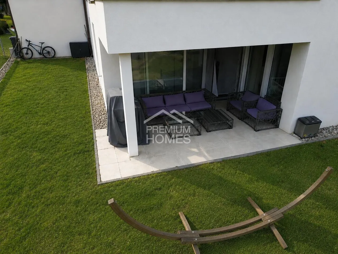 Comfort moderno e 200 m² di giardino privato - Foto 1 di 7