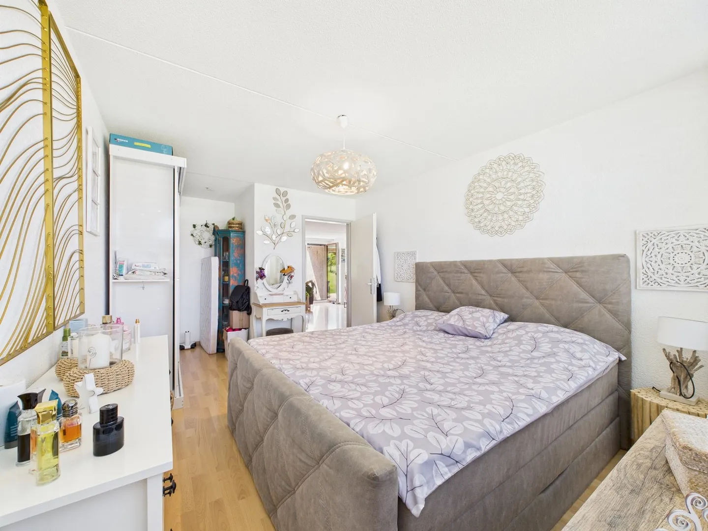 Top saniert – als Ruheoase oder Renditeobjekt nutzbar - Foto 3 von 18