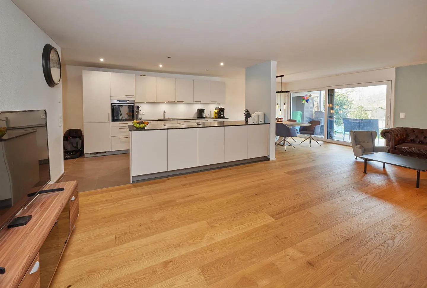 Moderne Wohnung mit Garten in Dotzigen - Foto 1 von 26