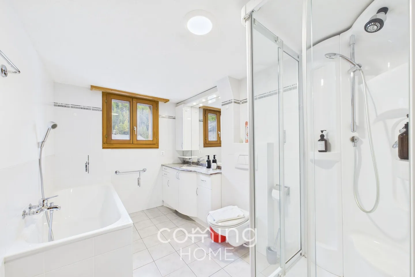 Appartement lumineux de 3,5 pièces au cœur de Saas-Grund avec vue sur le beau monde montagneux - Photo 8 sur 12