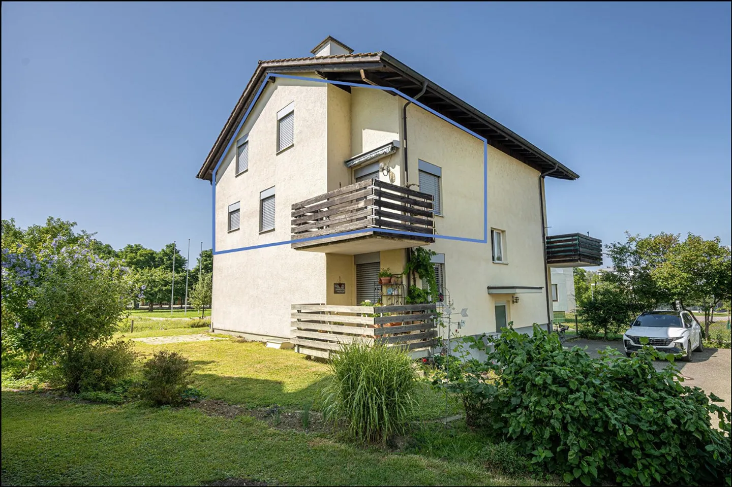Appartamento duplex di 4,5 stanze con balcone e parte di giardino - Foto 1 di 9
