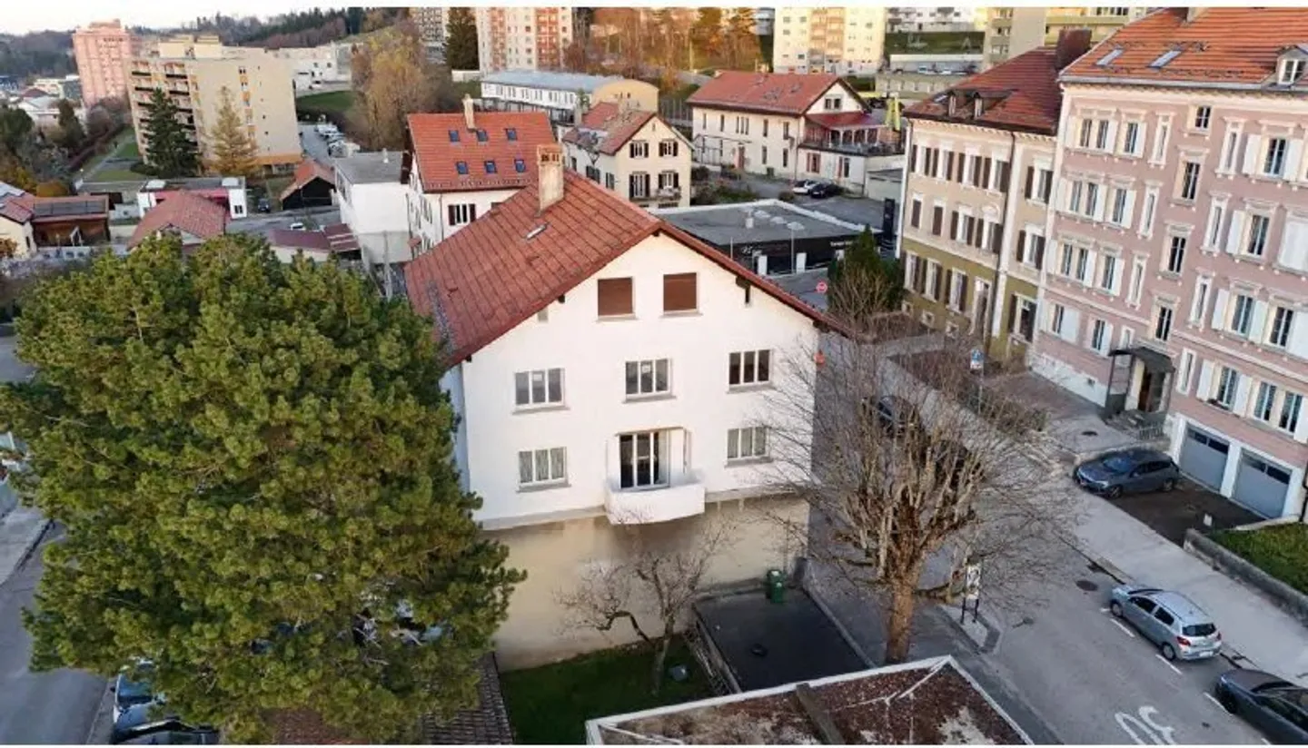 Edificio di rendimento con potenziale di sviluppo interessante!! - Foto 1 di 13