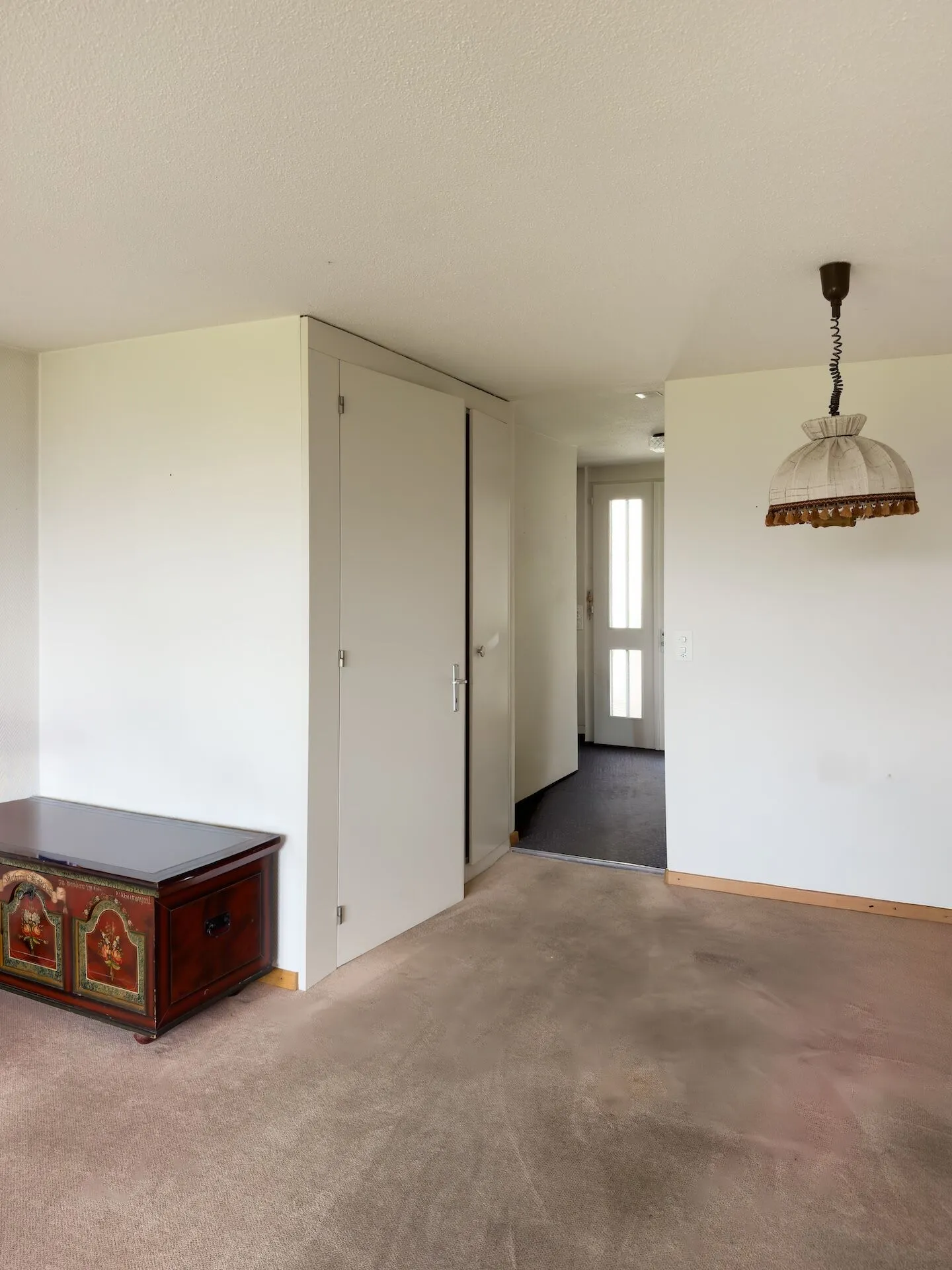3.5-room terraced house, originally 4.5 rooms, with easy-care surroundings, single garage and beautiful view location at the gateway to the city of Thun - Photo 10 of 27