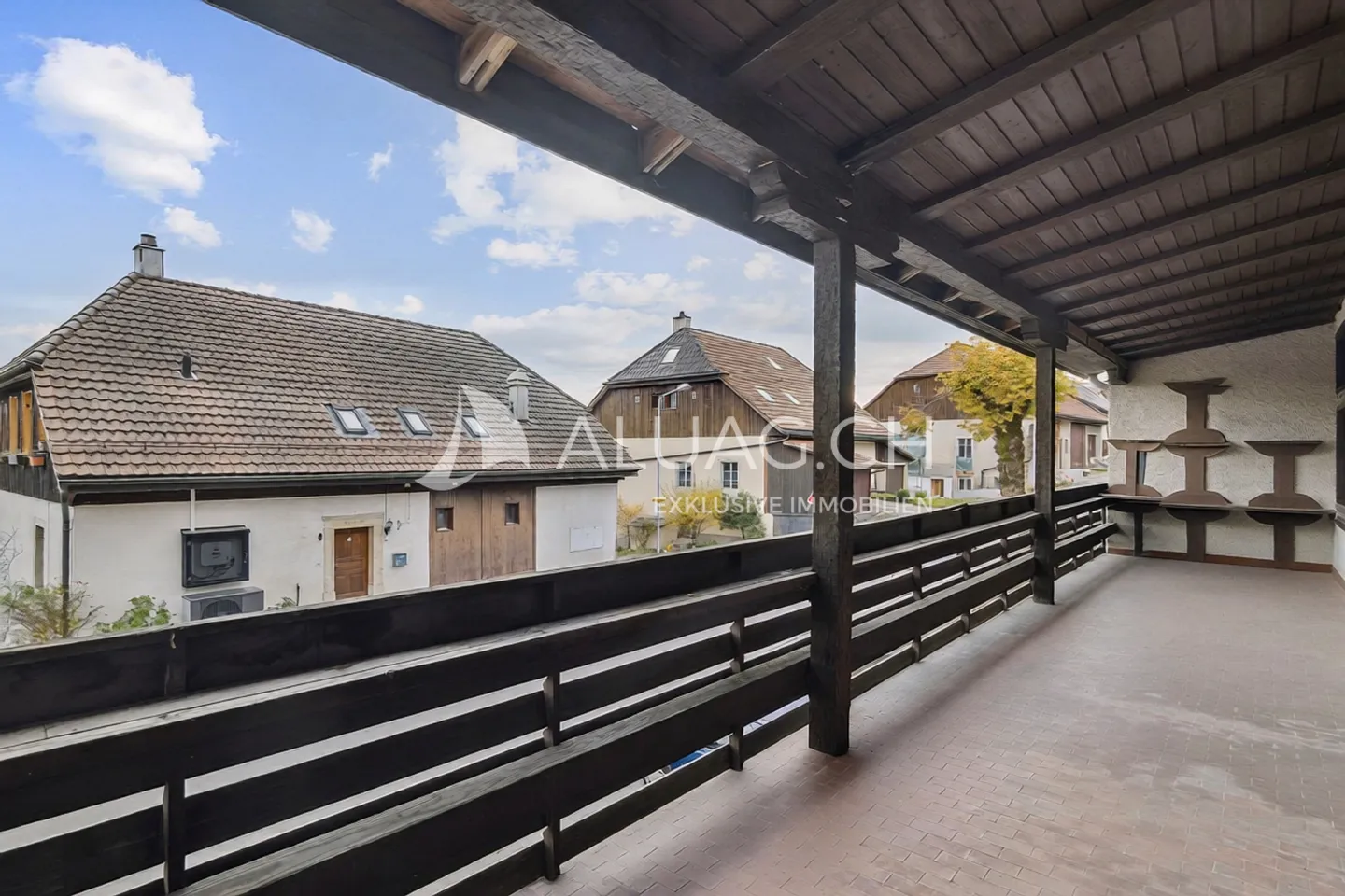 MAISON AVEC 2 LOFTS À RÉNOVER - Photo 4 sur 8