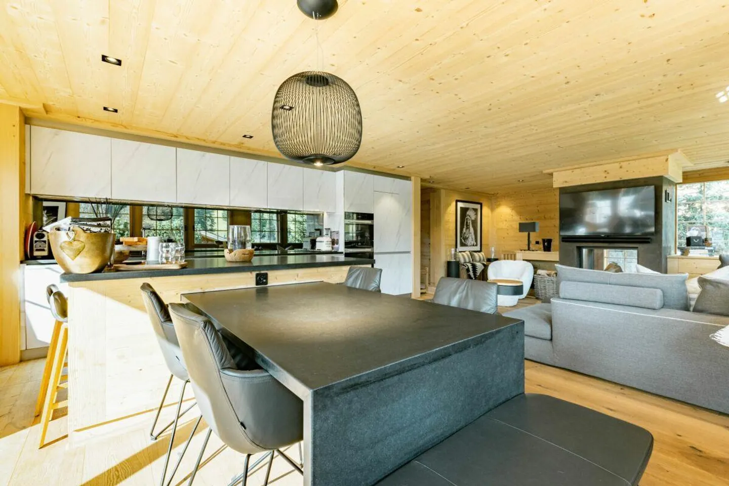 Stilvolles Chalet mit modernem Alpencharme in Schönried - Foto 5 von 21