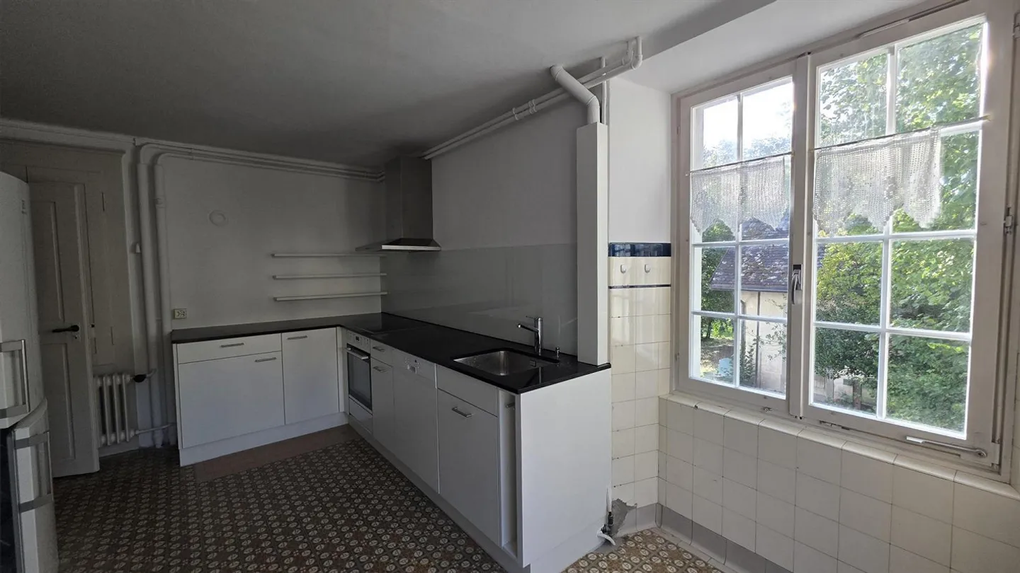 Nuovo appartamento ristrutturato in bella villa - Foto 6 di 14