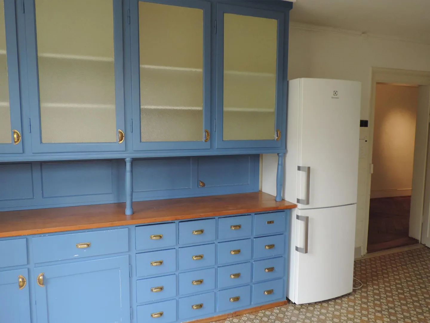 Nuovo appartamento ristrutturato in bella villa - Foto 8 di 14