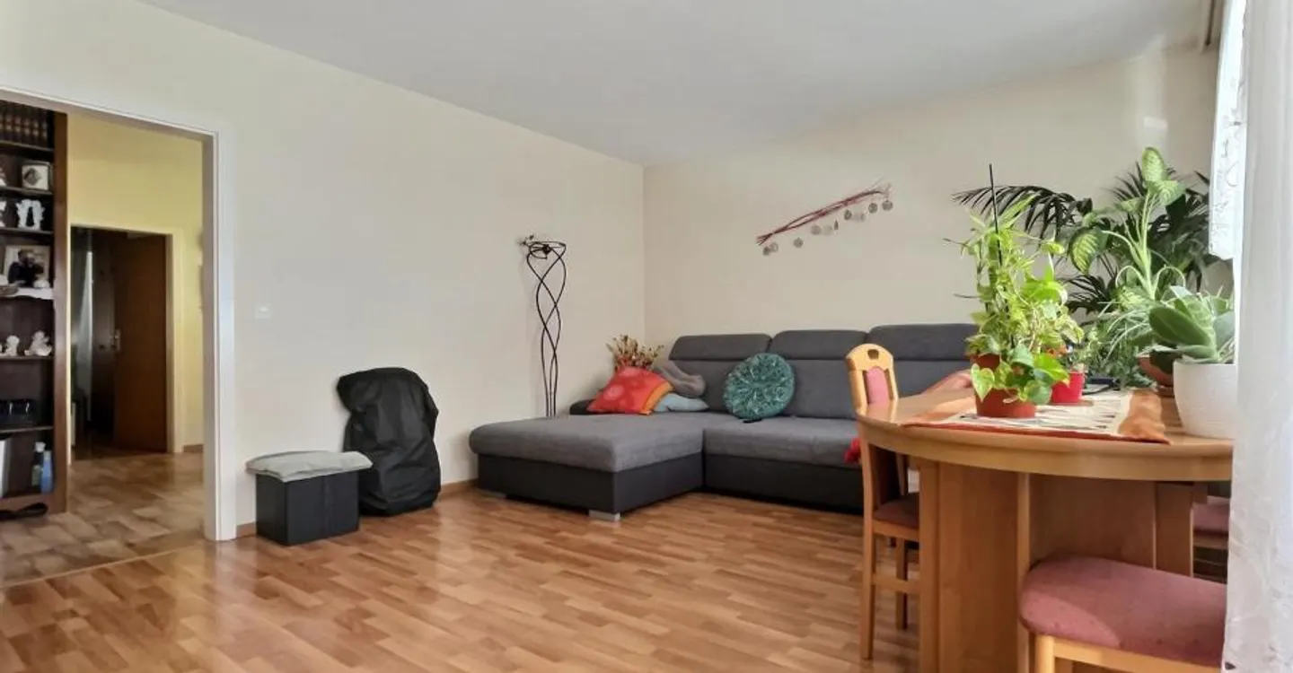 Charmante Attikwohnung mit Aussicht - Foto 1 von 13