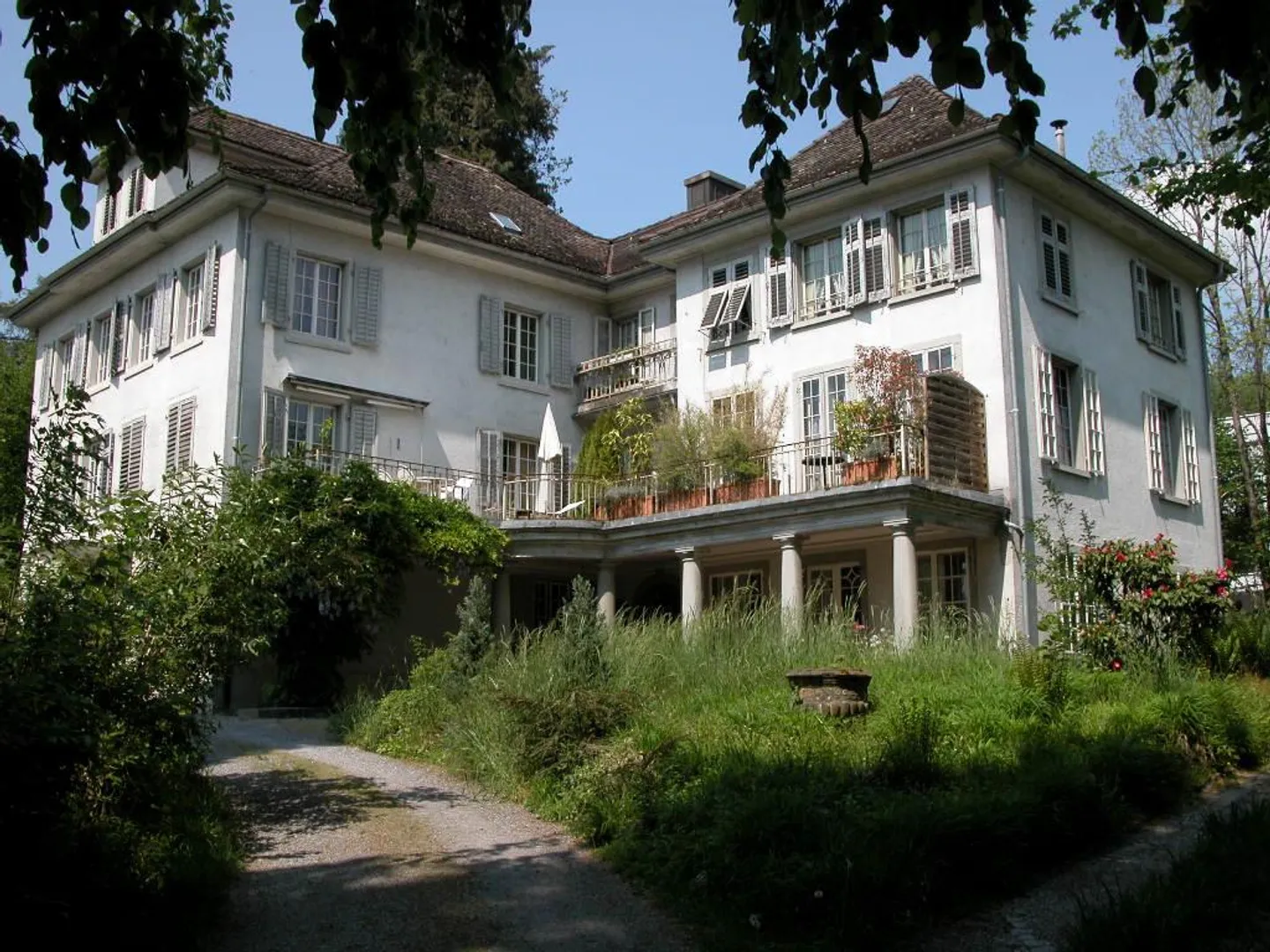 Nuovo appartamento ristrutturato in bella villa - Foto 1 di 14