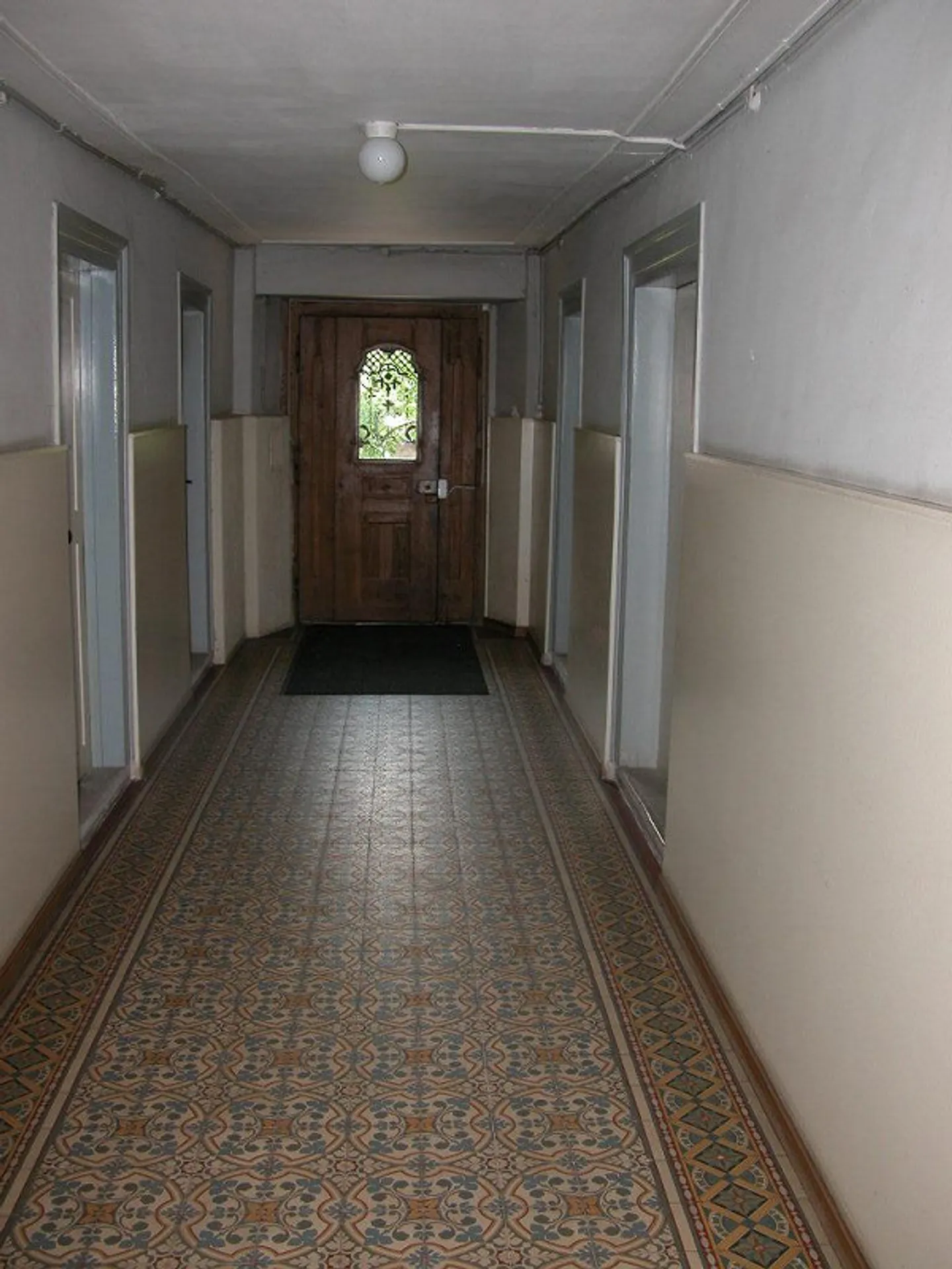 Nuovo appartamento ristrutturato in bella villa - Foto 3 di 14