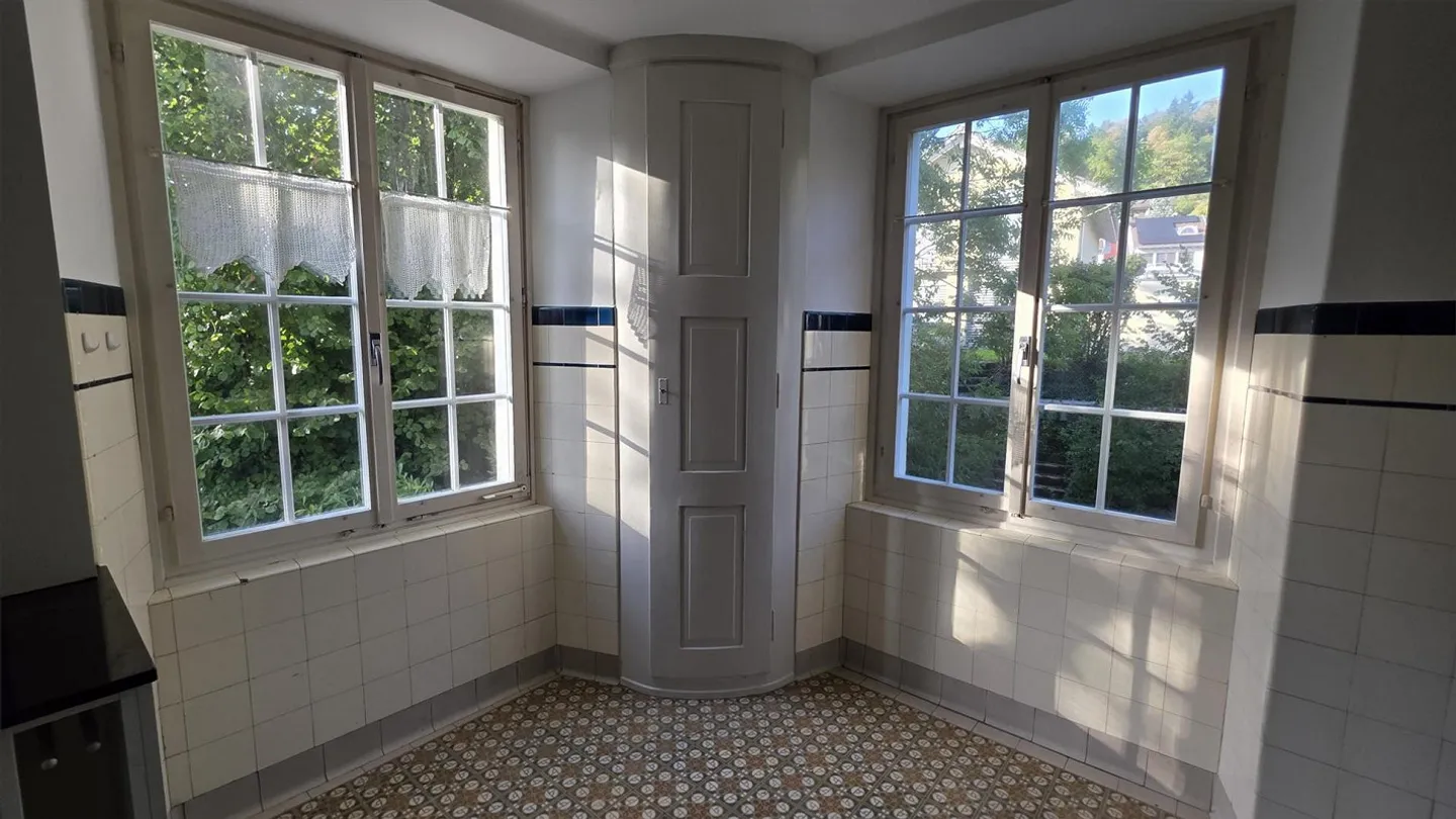 Nuovo appartamento ristrutturato in bella villa - Foto 5 di 14