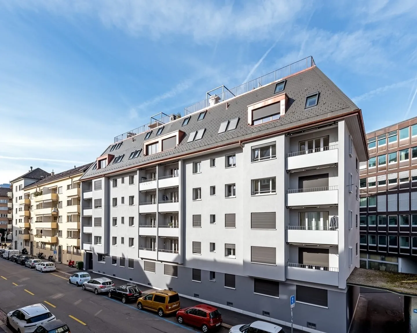 Parking space in the middle of Zurich District 4 (Wiedikon) - Photo 2 of 2