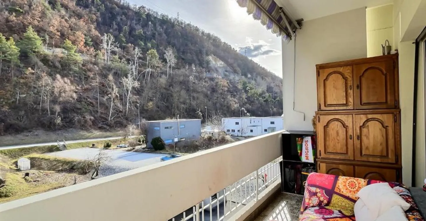 Charmante Attikwohnung mit Aussicht - Foto 3 von 13