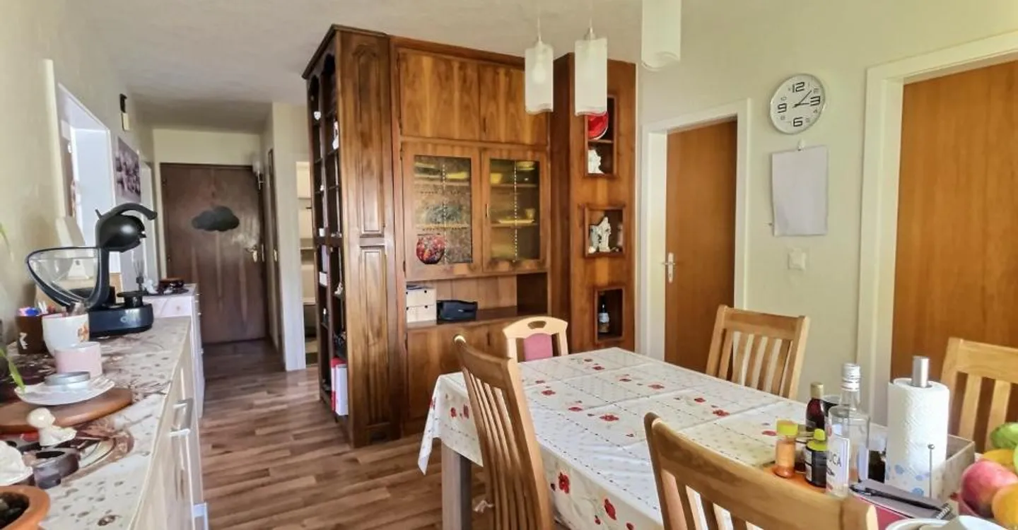 Charmante Attikwohnung mit Aussicht - Foto 5 von 13