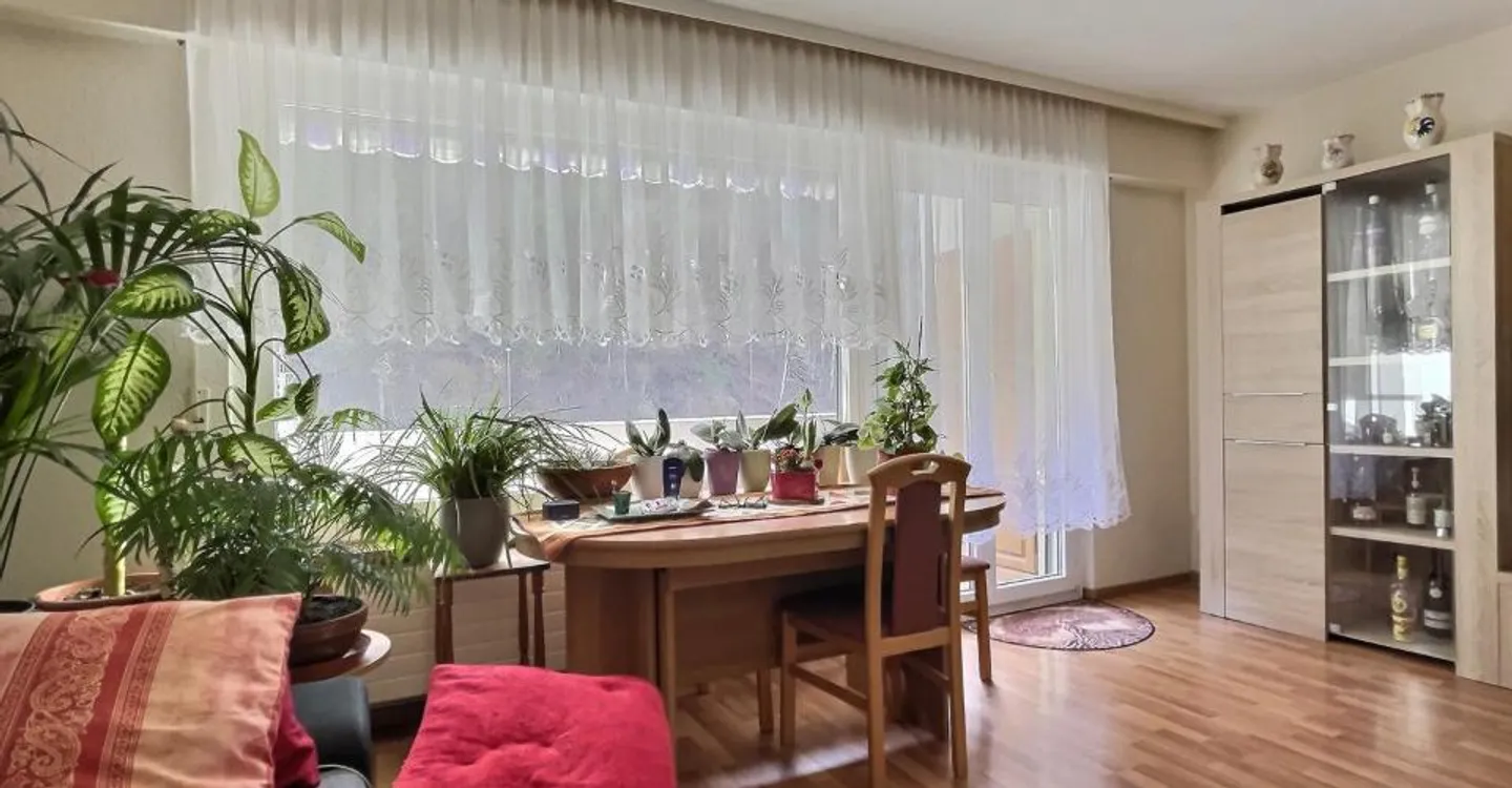 Charmante Attikwohnung mit Aussicht - Foto 6 von 13