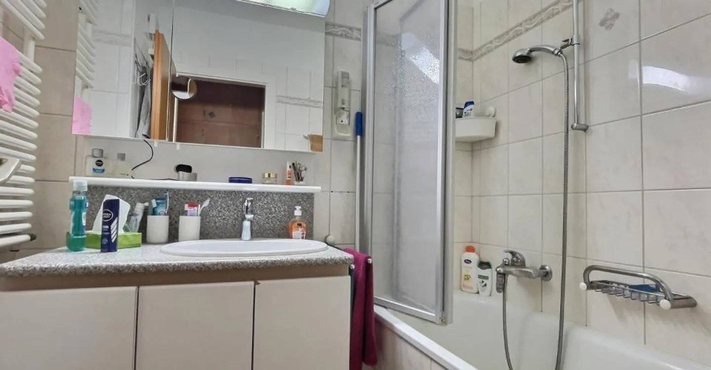 Charmante Attikwohnung mit Aussicht - Foto 9 von 13