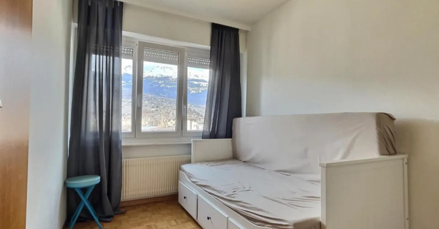Charmante Attikwohnung mit Aussicht - Foto 12 von 13