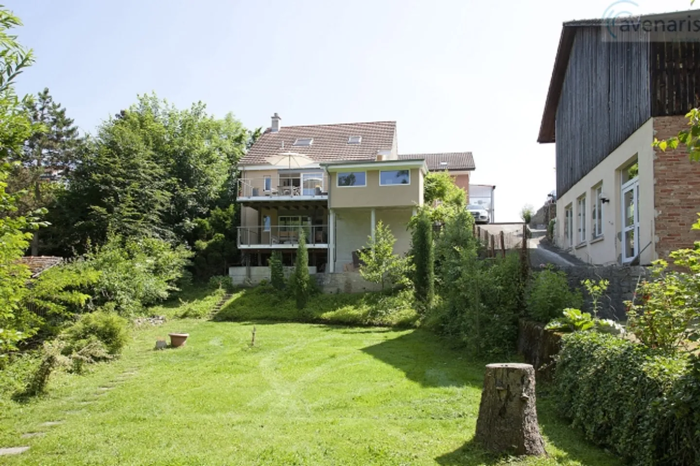 Maison individuelle avec appartement séparé dans un emplacement ensoleillé - Photo 2 sur 17