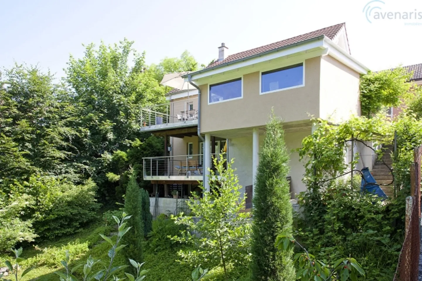 Maison individuelle avec appartement séparé dans un emplacement ensoleillé - Photo 3 sur 17