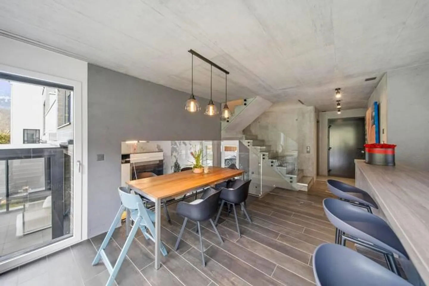 ANGULAR, SHARP & CLEAR - MODERN ARCHITECT HOUSE - Photo 6 of 9