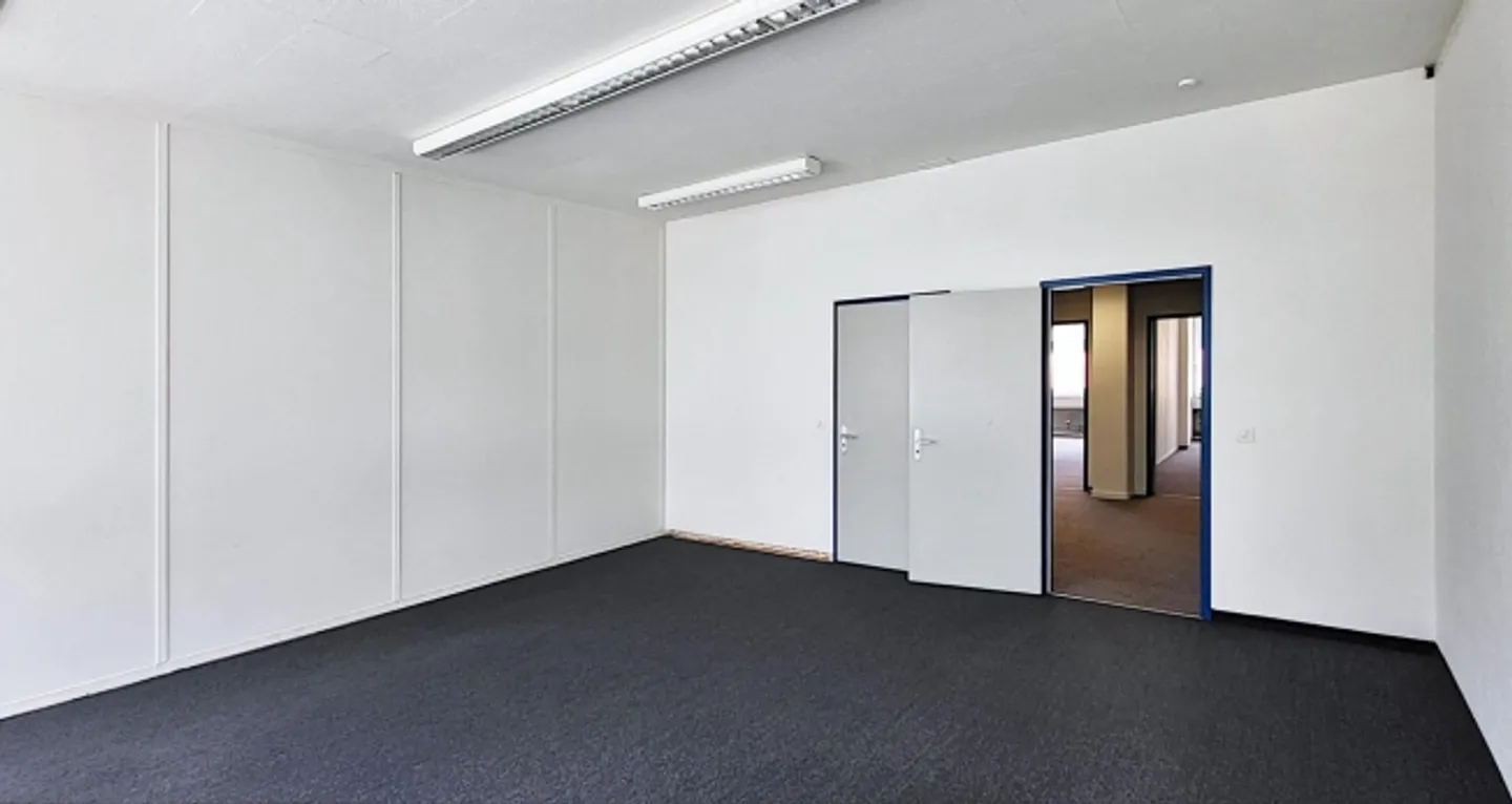 "Expanded office space with six divisions!" - Photo 7 of 8