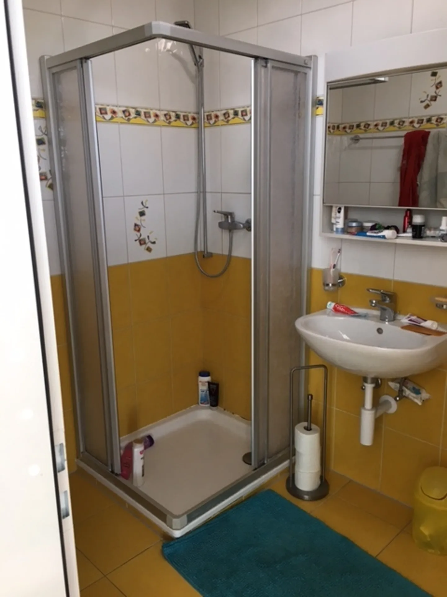 Spacious 6-room terraced house in Neuchâtel - View, calm and family comfort - Photo 3 of 9