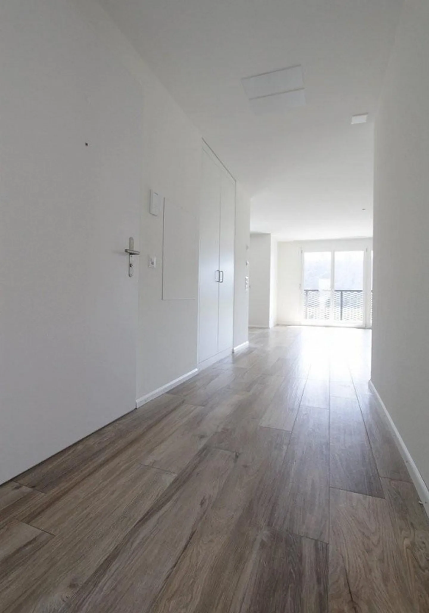 Moderne Wohnung mit Waschküche - Foto 2 von 11