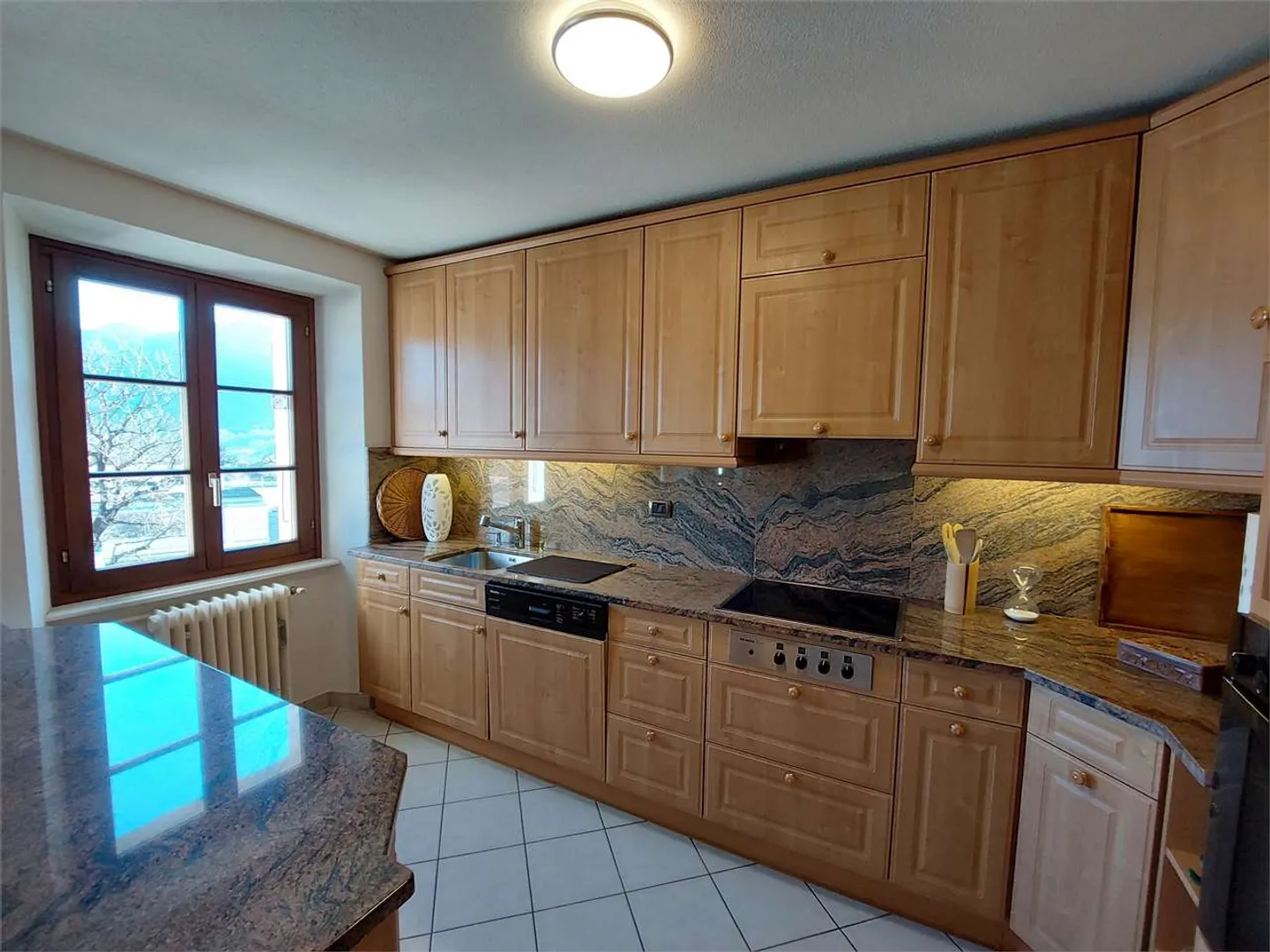 Penthouse for rent - Photo 7 of 15