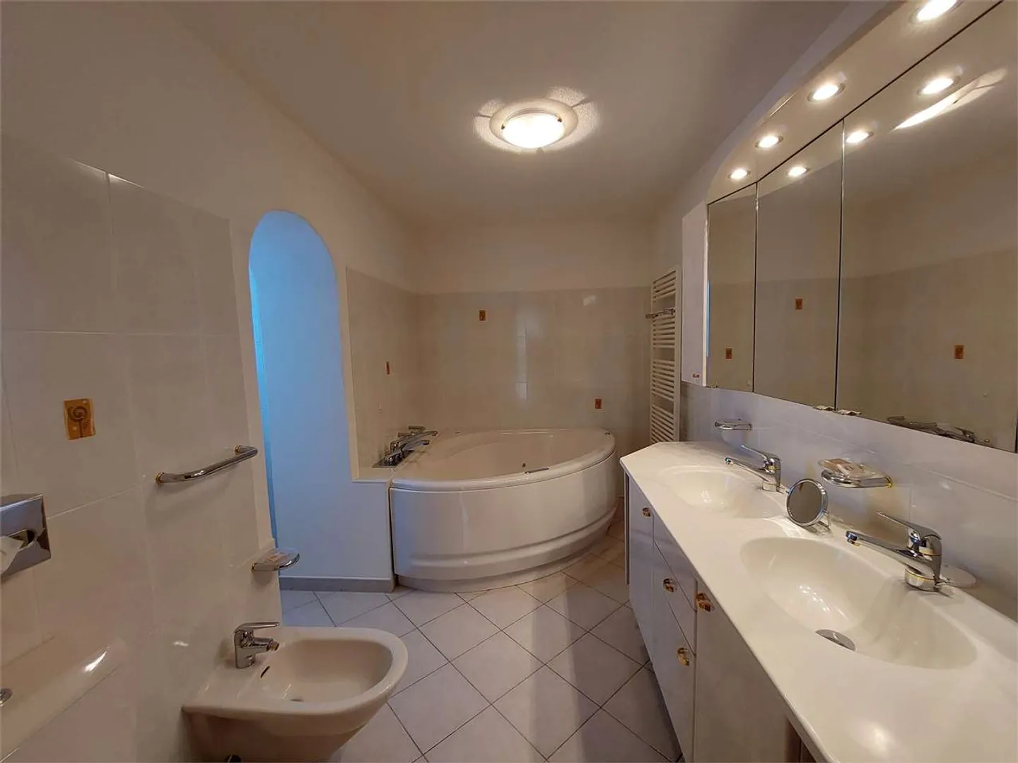 Penthouse for rent - Photo 11 of 15