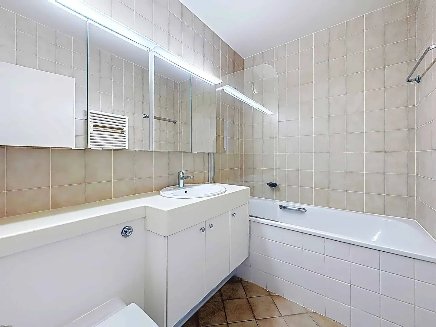 Apartment with 6 rooms, balconies and loggia - Photo 10 of 11