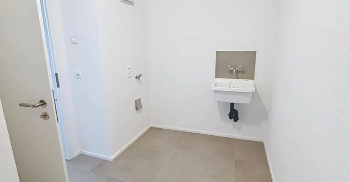Geräumige und helle Duplexwohnung mit Terrasse und privatem Garten - Foto 8 von 10