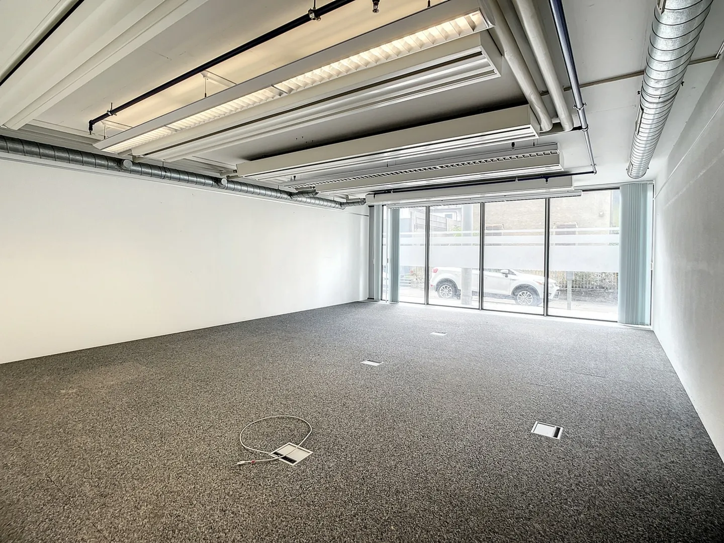COMMERCIAL SPACE OF 404 M² APPROX. ON THE GROUND FLOOR - Photo 12 of 14