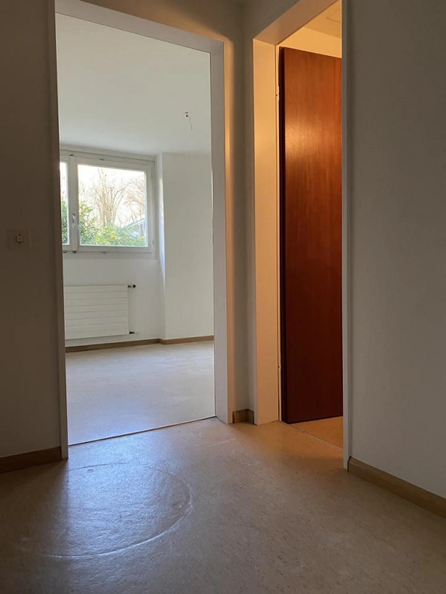 Spacious Studio in the Center of Therwil - Photo 4 of 5