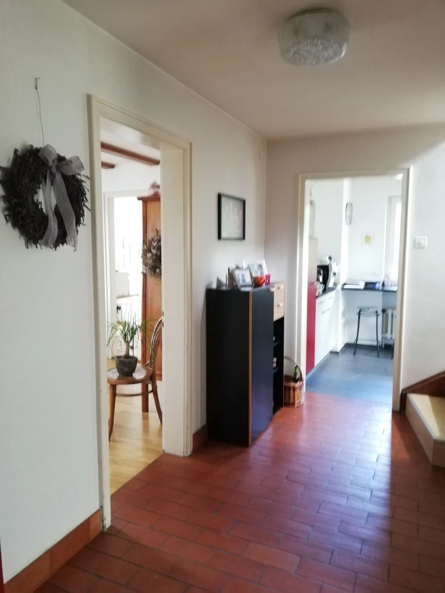 Elegante casa unifamiliare con grande giardino - Foto 7 di 21