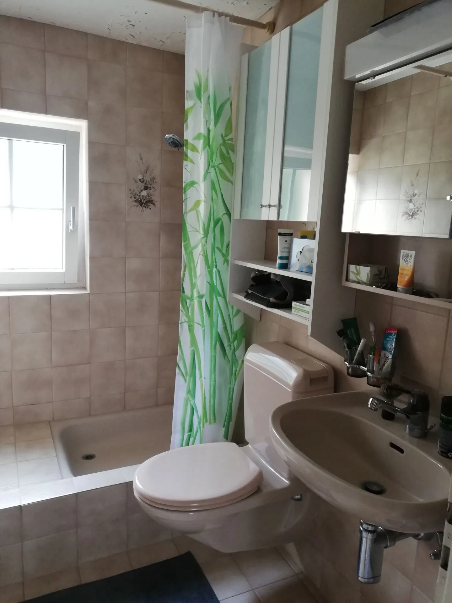 Elegante casa unifamiliare con grande giardino - Foto 15 di 21