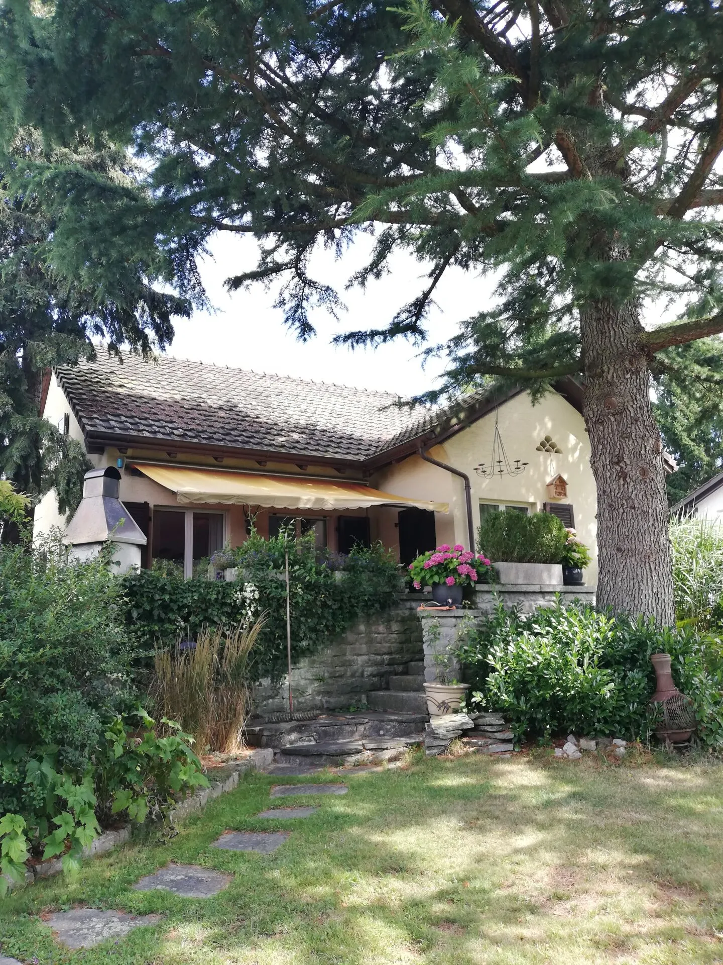 Elegante casa unifamiliare con grande giardino - Foto 17 di 21
