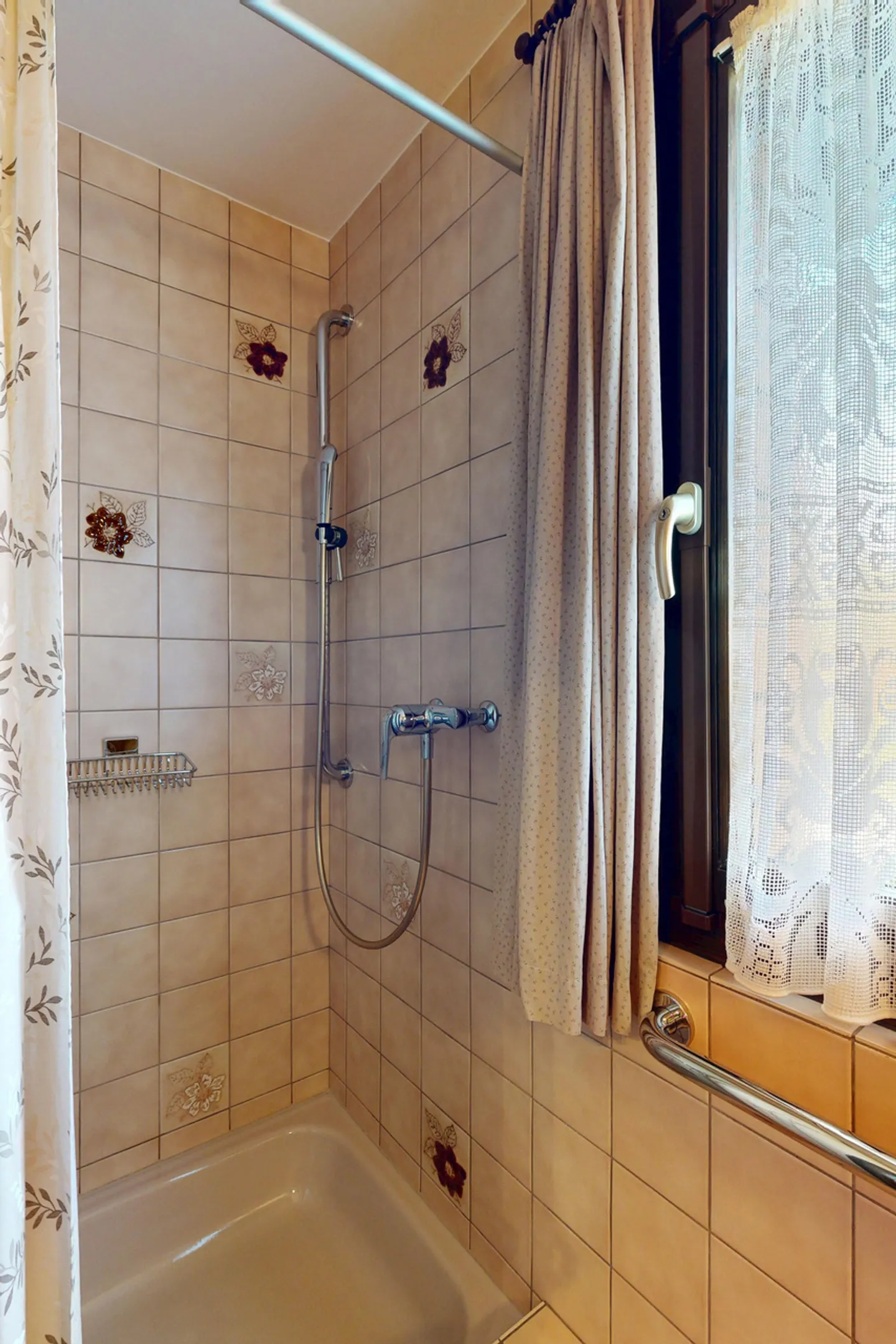 Detached 6.5-room single-family house with garage - Photo 13 of 27