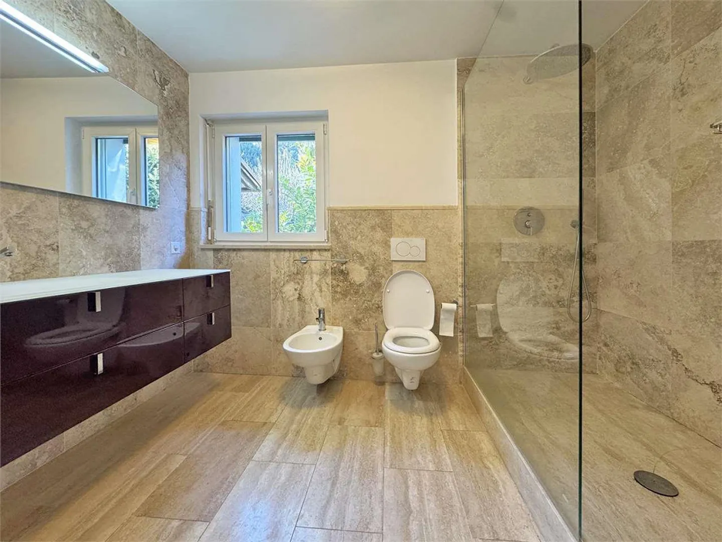 Pura - Bright duplex apartment with 5.5 rooms and attic - Photo 7 of 11