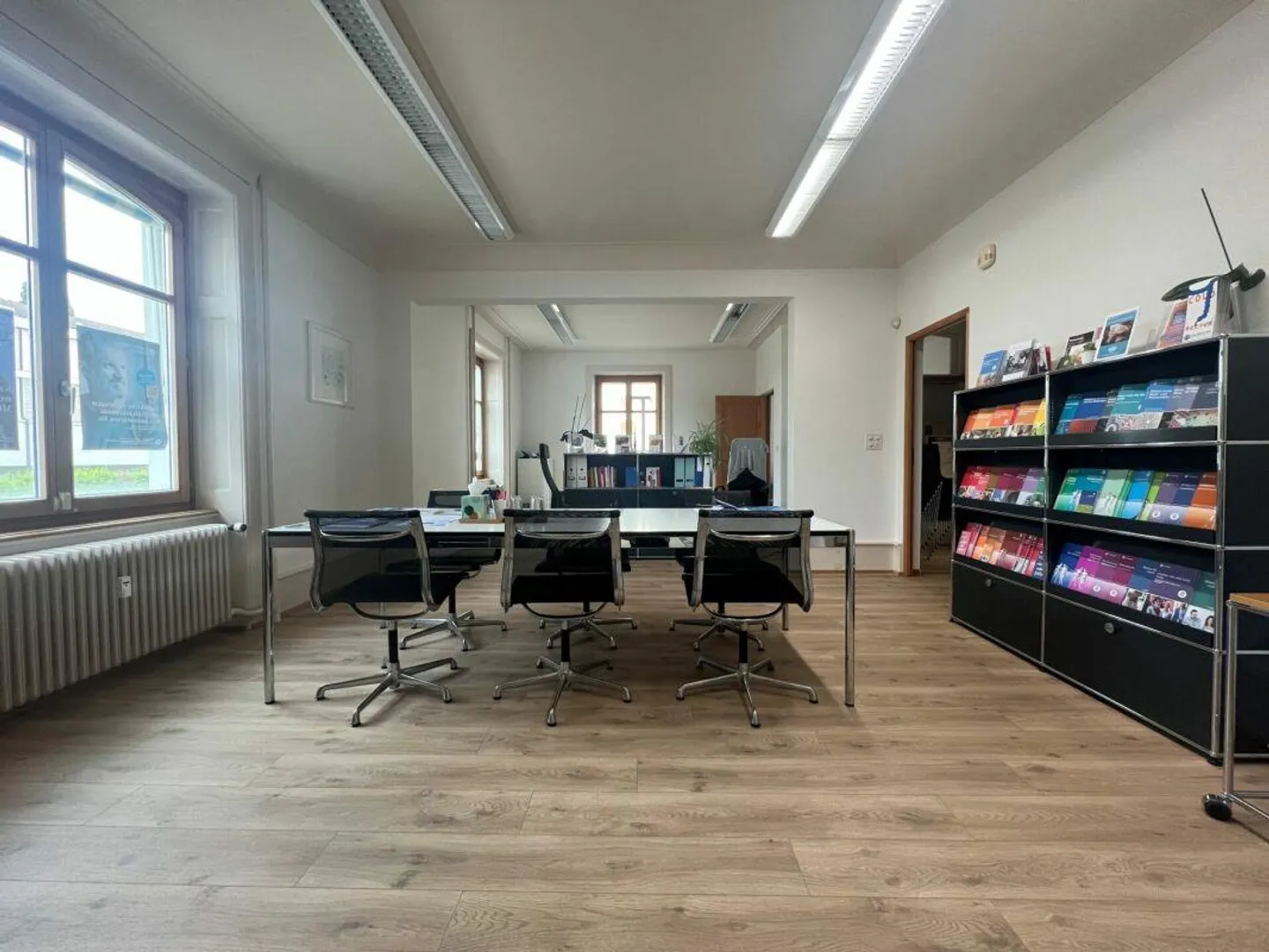 Ufficio in posizione centrale a Liestal - con opzioni di parcheggio - Foto 1 di 2