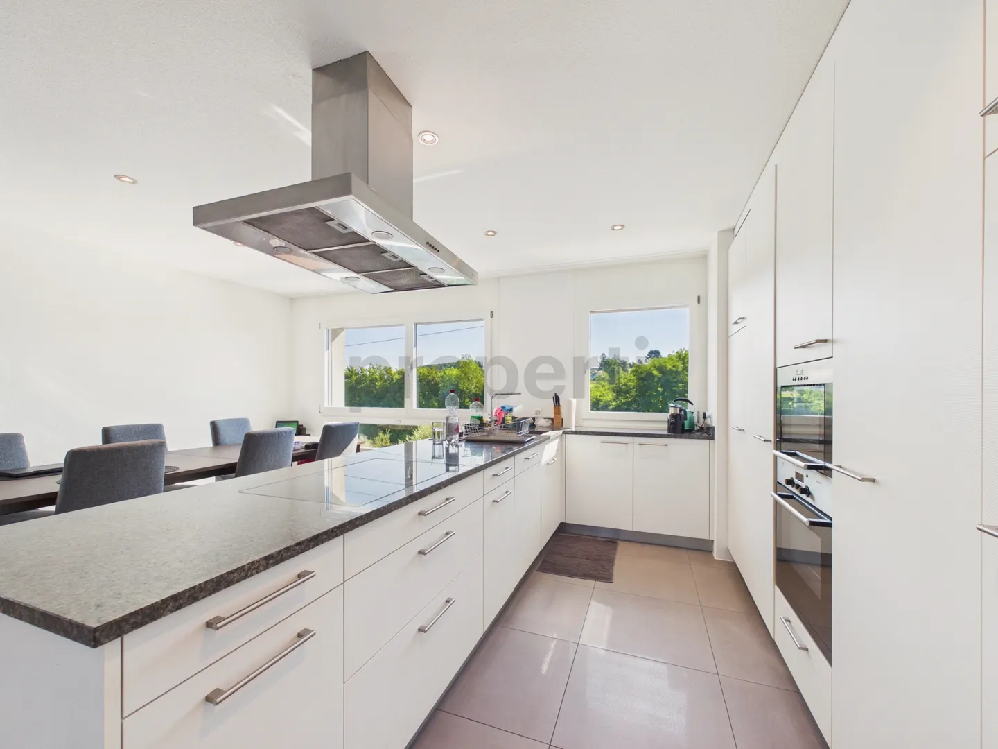 Geräumige Wohnung in Adliswil - Foto 2 von 9