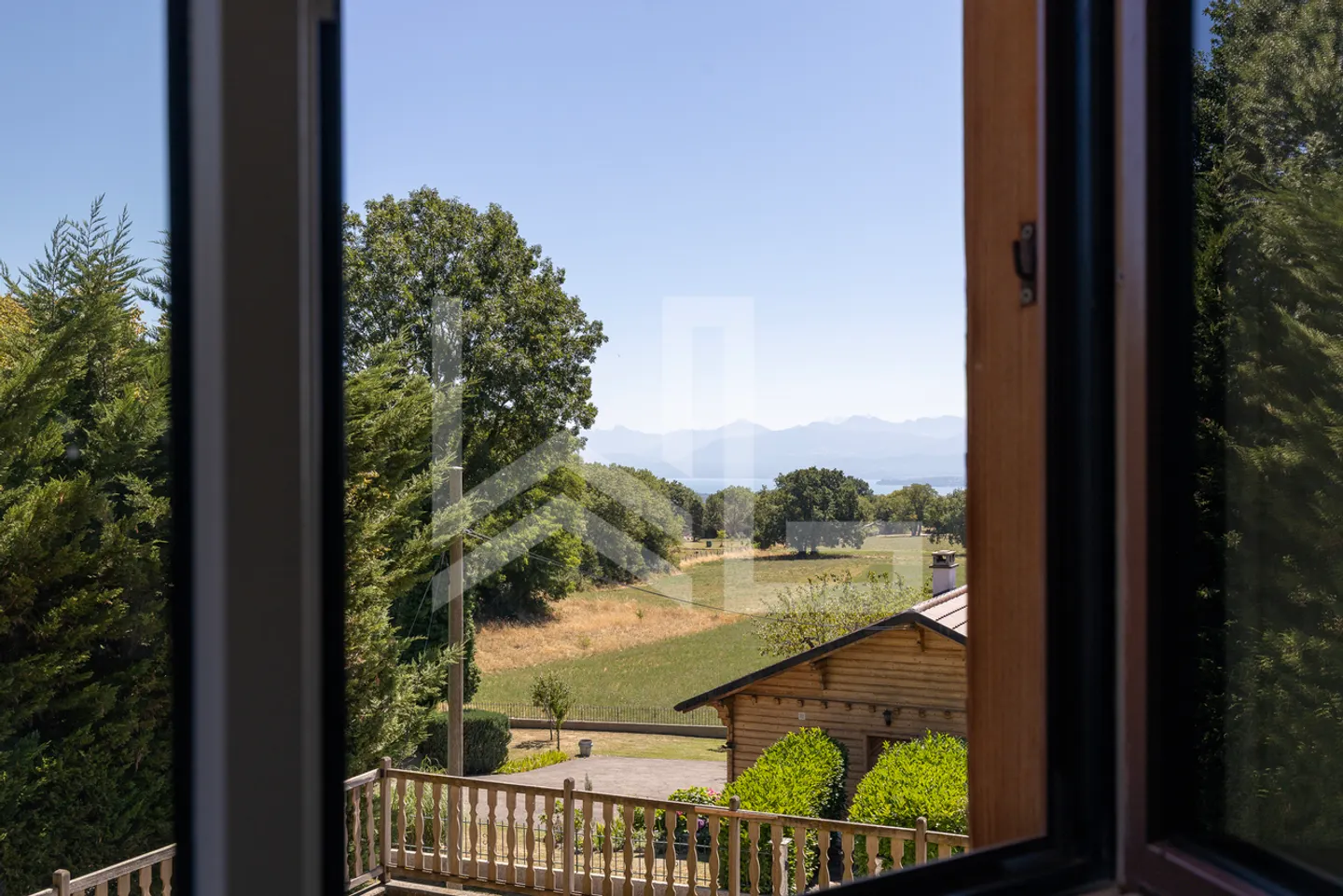 Villa with a view fully renovated - Photo 4 of 15