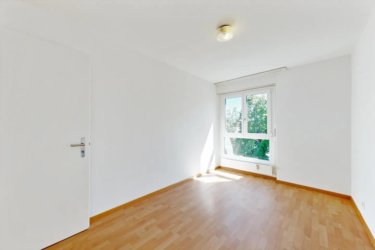 Apartment for rent - Photo 5 of 9