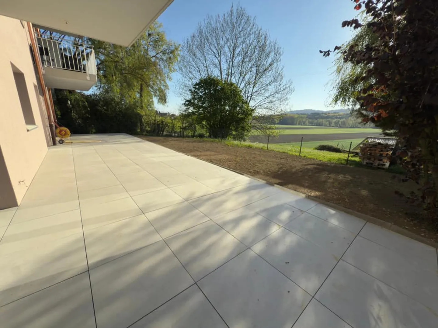 3.5 pièces avec 150m2 de jardin entièrement rénové à Fétigny - Foto 3 di 13