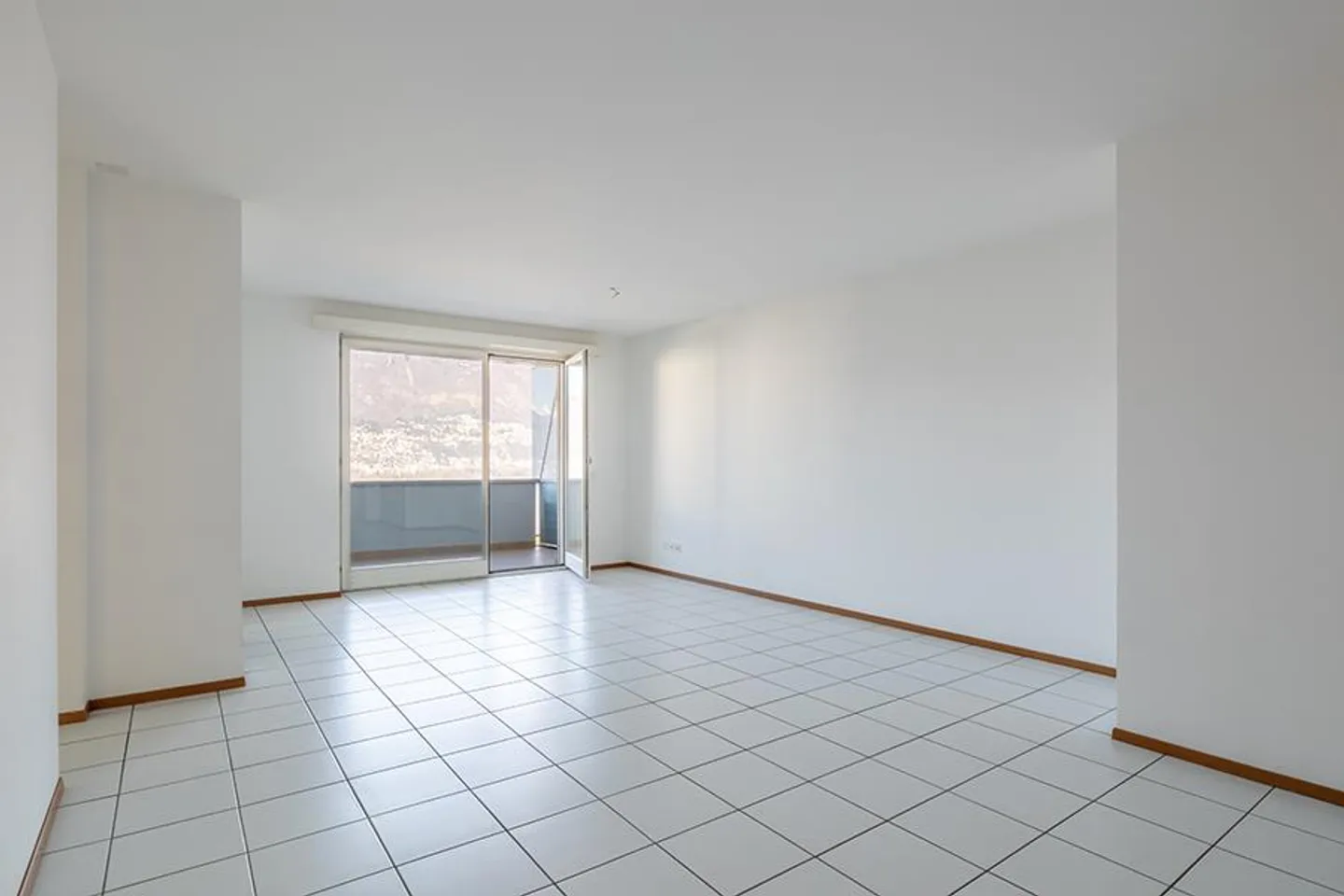 Appartamento con vista lago a San Nazzaro - Foto 6 di 15