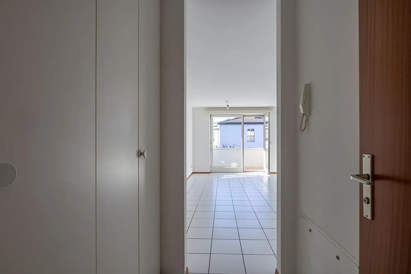Appartamento con vista lago a San Nazzaro - Foto 7 di 15